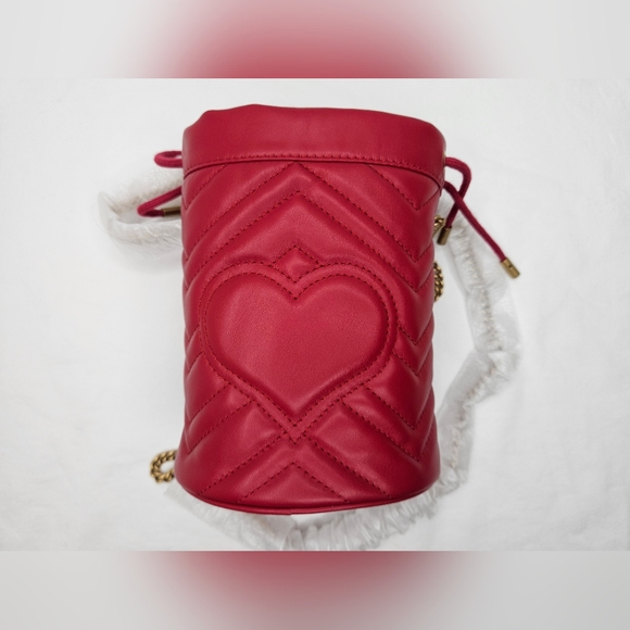 SOLD!! Gucci Marmont Matelassé Drawstring Bucket Bag Crossbody Red - Picture 5 of 10